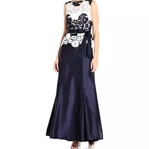 Tahari by Arthur S Levine - Women’s lace gown